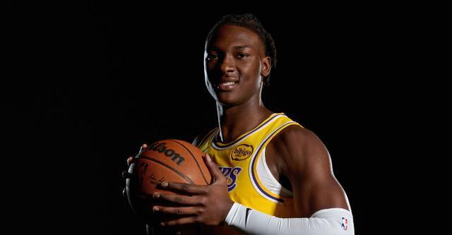 雷迪克：新秀蒂埃罗目前训练受限 尚不确定何时复出