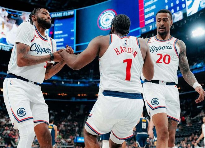 在场输33分，在场输25分，年薪5000万美元！球队老大或许该走人了