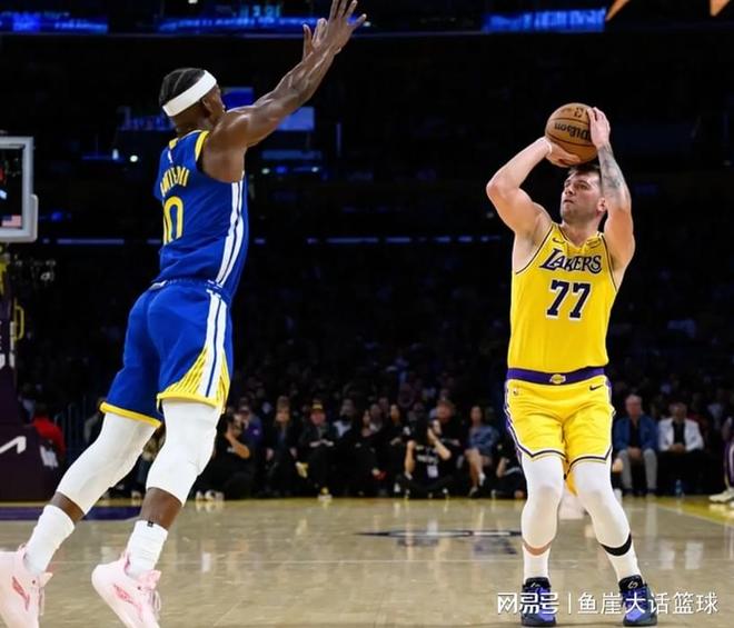 湖人109-119勇士!输球也别沮丧,东契奇赛后对艾顿的表态成关键