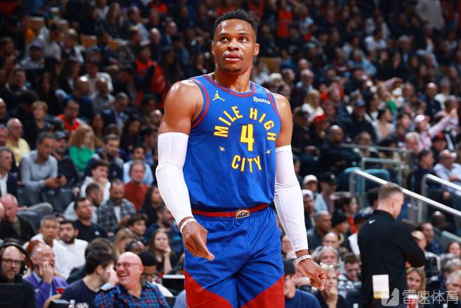 美记:CBA千万美元报价威少,只需打23场球进季后赛加钱