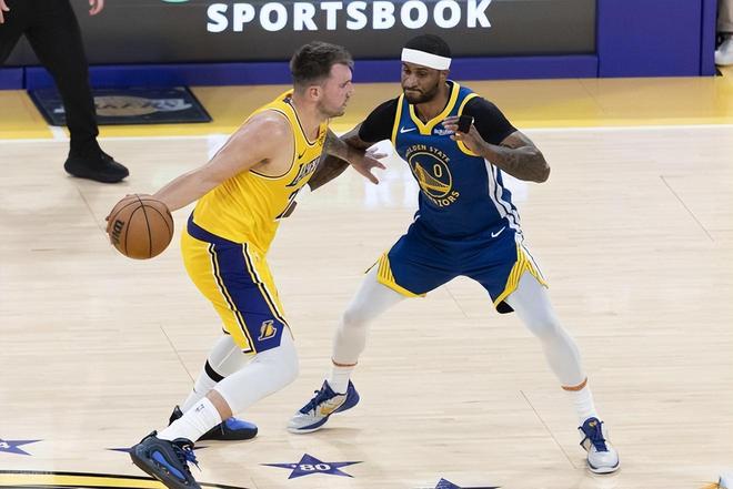 勇士有两套进攻逻辑，教练组终于想明白了