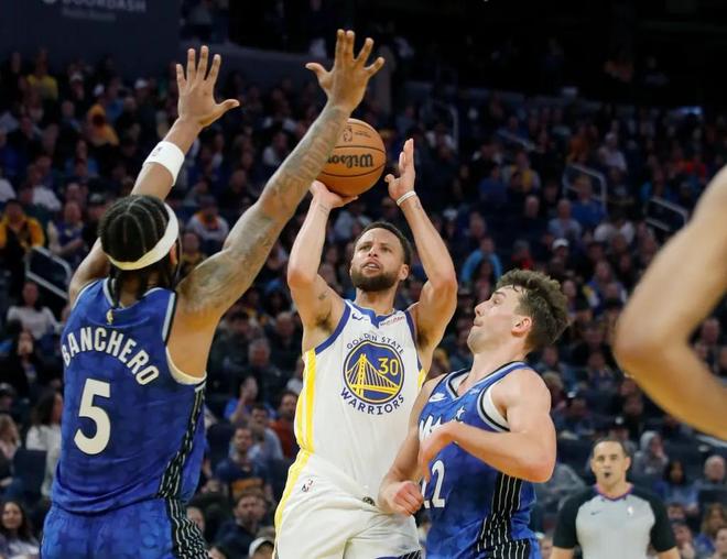 ESPN模拟新赛季:勇士常规赛冠军但总决赛不敌魔术;湖人仅西部第13