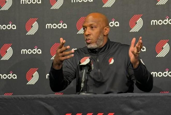 比卢普斯:杨瀚森再战勇士更适应了,与队友的沟通也做得不错