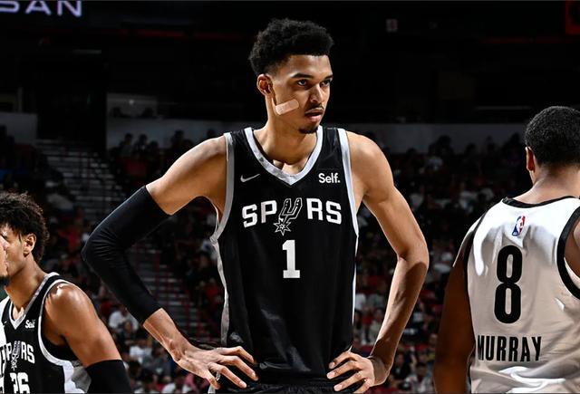 文班亚马半场22分7板3助 去少林寺修行的果然不一样