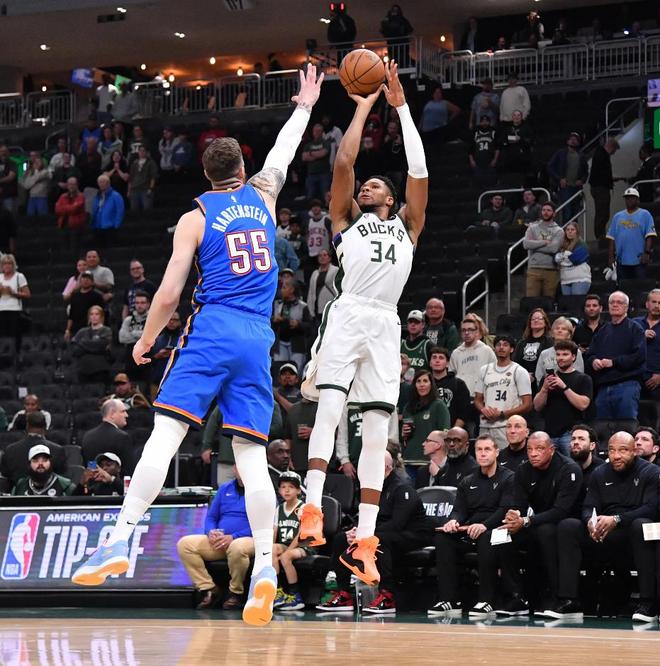 亚历山大半场23+6,雷霆险胜雄鹿!字母哥16+7,库兹马10中2