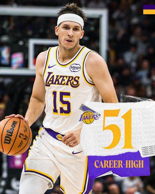 里夫斯成为湖人队史第八位单场拿50分+10篮板的球员