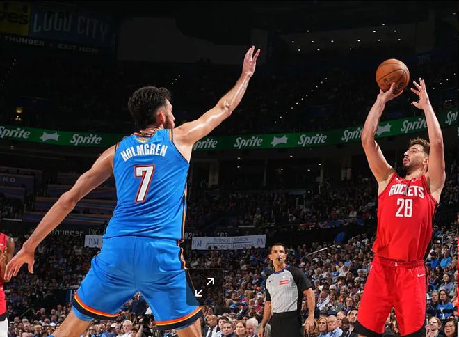 申京揭幕战39分11板+5记三分创多项神迹：NBA历史首人+比肩库里