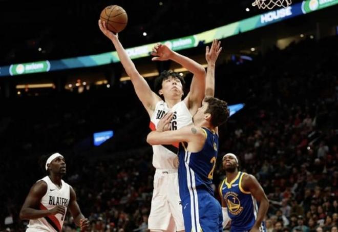 媒体人:杨瀚森正在持续进化,看高球商的人打球是一种享受