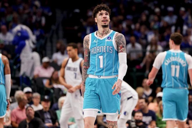 轻取11+3+4+3，弗拉格秀全能身手！三球20+6三节打卡送独行侠首败