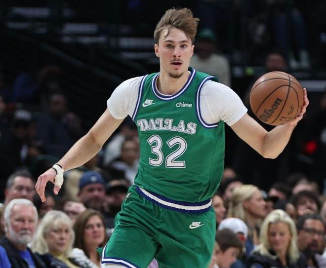 字母30+8+6+末节15分，弗拉格生涯最强一战，雄鹿七连斩独行侠...