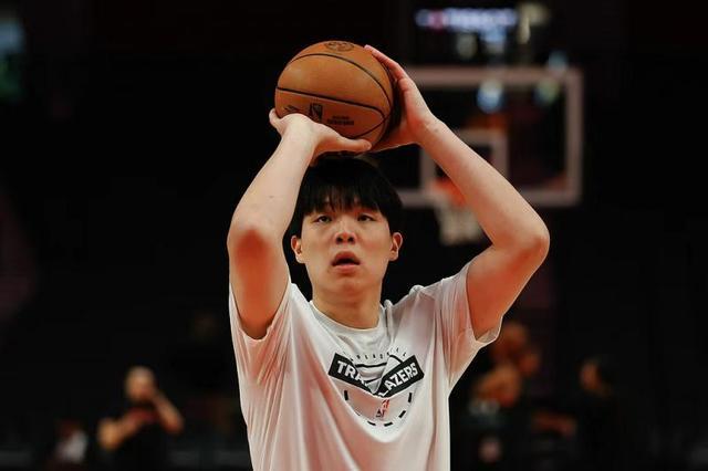 开拓者前锋说喜欢杨瀚森 甚至学中文帮他领会队友意图