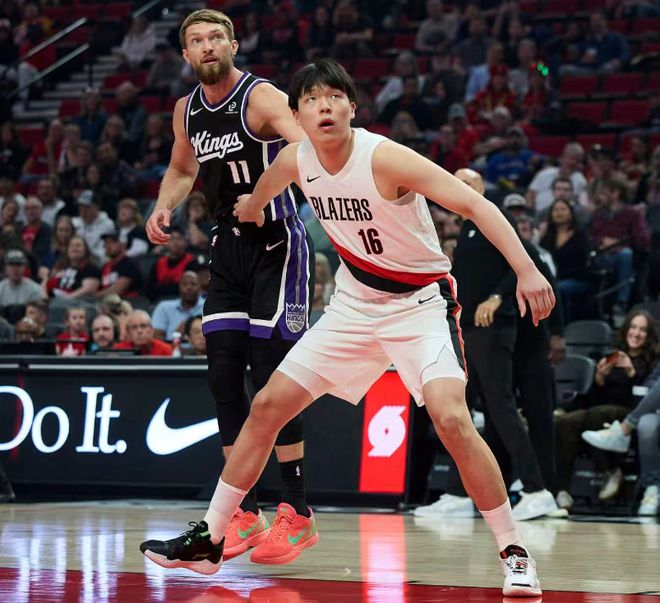 2分钟10分+单节5中5轰14分：杨瀚森爆发引主场高呼 国王媒体折服