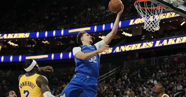 弗拉格谈出任控卫：还需要适应 在时间与比分判断上有过失误