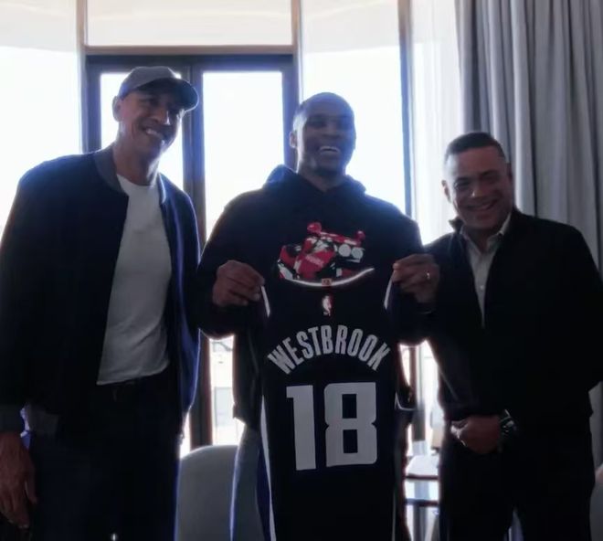 拒绝350万，选择360万，真没总冠军了！NBA超巨距离退役也不远了