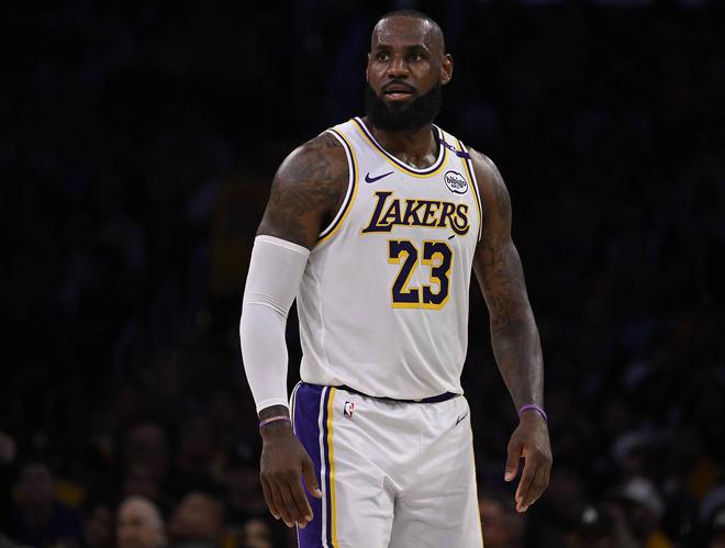 Windhorst:詹姆斯多次表示他优先选择留在湖人 我不认为他会离队