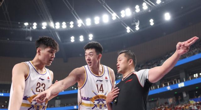 CBA最新消息!曝陈国豪加盟广东宏远,福建续约邹阳,闫鹏飞离队