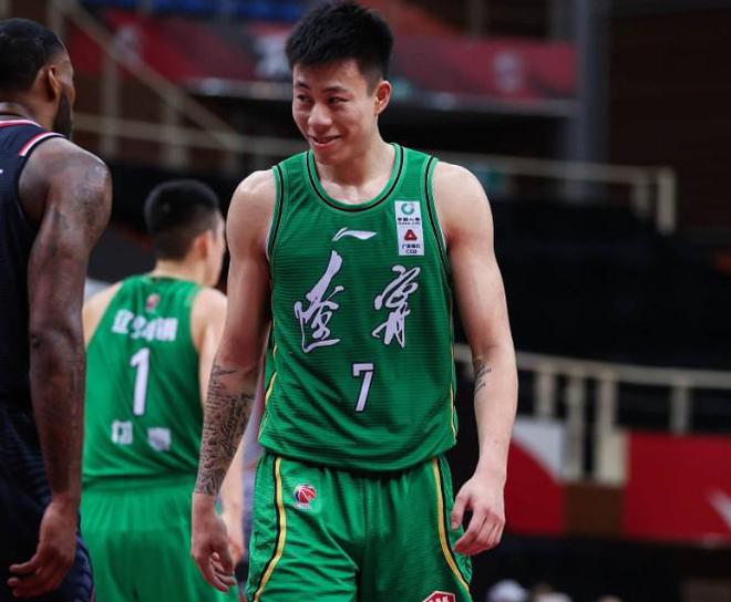 有点尴尬!张镇麟与广厦3场系列赛合计仅抢到1个篮板球