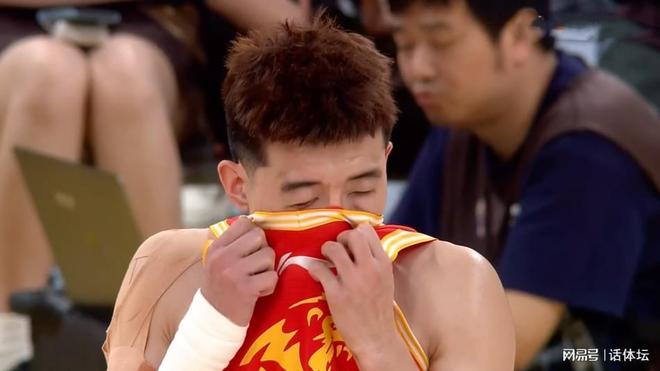 如此输球!孙铭徽遭怒斥,CBA总决赛:王博仰天长叹,杨鸣1语道破
