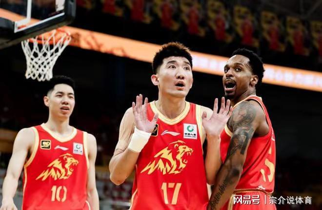 CBA总决赛第二场,广厦重大调整,许钟豪霸气登场,周琦要小心