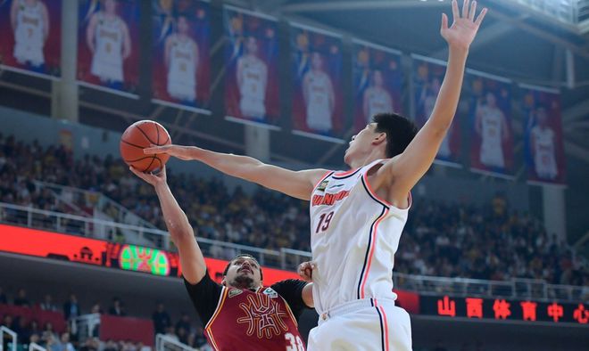 合同到期!广东2米26潜力大中锋续约成定局,曾被视为阿联接班人