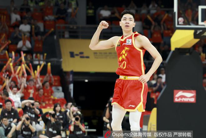 朱俊龙：回首本赛季不禁感叹一切都是如此美好 我们下个赛季见！