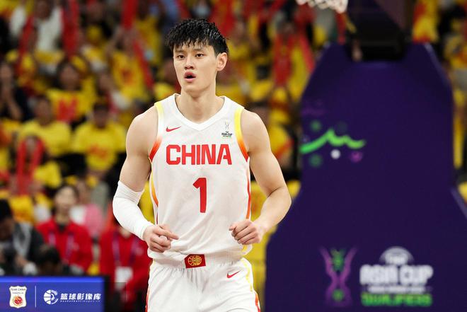曾凡博情况不明&付豪杜润旺未入选 中国男篮四号位恐是短板