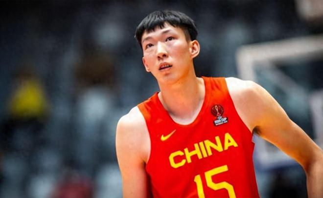 晚上9点!中国男篮公布集训名单,周琦胡明轩领衔,继伟阿旺落选