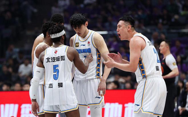 CBA俱乐部杯赛扩军,南京队引进两大学生球员,杨毅力挺易建联