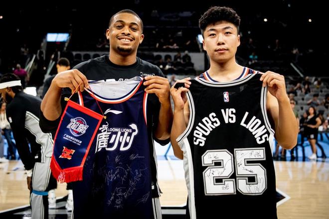  119-88！文班亚马高效9+10+7+3，马刺季前赛首秀轻取广州龙狮