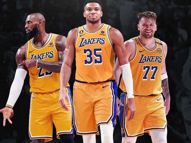 1-4无奈出局!NBA最被高估球队诞生,美媒献策:湖人组三巨头冲冠