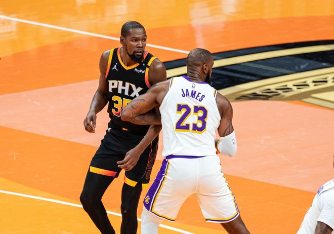  年薪5263万美元，成为NBA深陷矛盾的超巨！或许这次不能责怪湖人