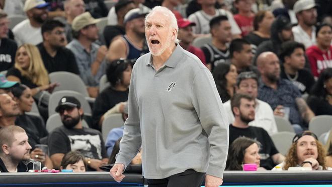 满满的敬意,格雷格·波波维奇卸任马刺主帅,NBA界对此反应强烈
