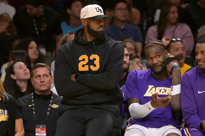 曝詹姆斯可能缺席至12月!NBA高管:他的身体恢复速度已不如从前