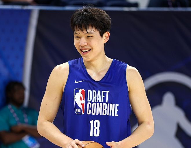 杨瀚森试训最后一队出炉:是快船非湖人 拥30+51号签要搭档哈登?