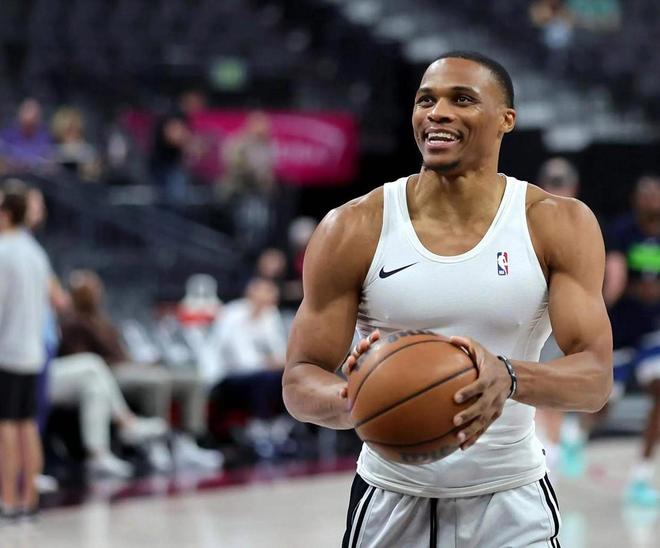 威少下家基本确定?NBAinsider预测签约国王,两年底薪担任第六人