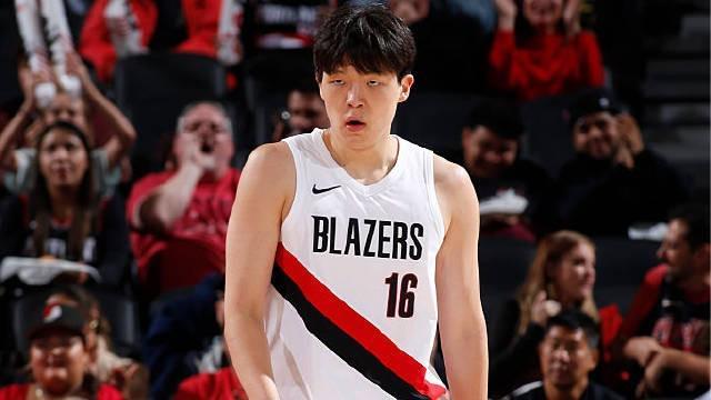 杨瀚森替补登场,正式成为第8位在NBA正赛登场的中国球员
