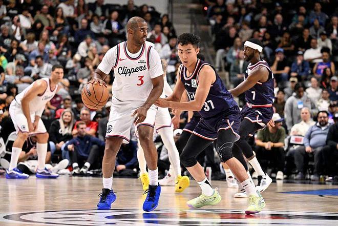 保罗重返快船首秀!大胜广州47分!欢迎来到NBA!