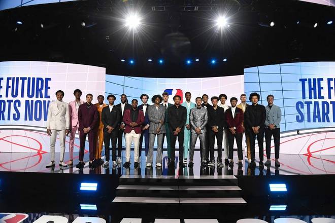 放低姿态!这四人目标5亿合同,最后只拿1.63亿,一人拿600万合同