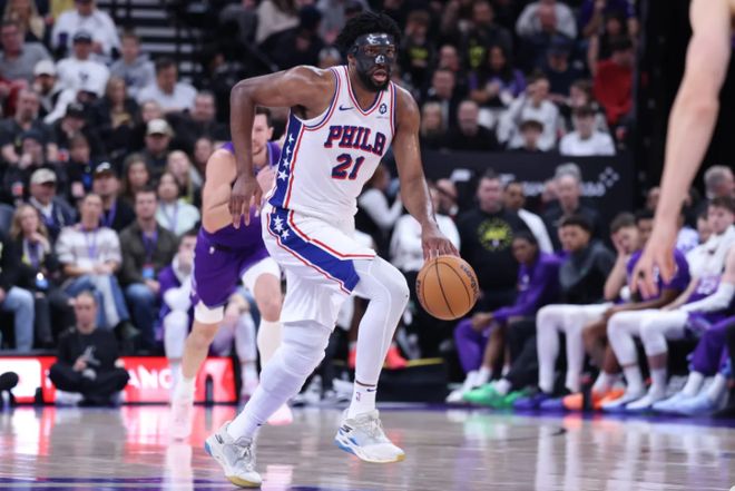 手握4年2.5亿顶薪,却和球队翻脸,才31岁的MVP就想从NBA退役?