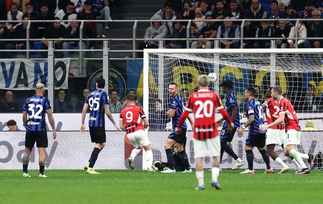 国米梦碎意大利杯,本赛季只剩巴萨和巴黎有望实现三冠王