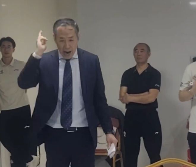 北京官宣更衣室讲话！许利民哽咽呐喊：一个倒下去仍有两个站起来