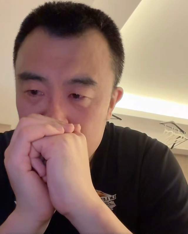 告别!38岁辽篮队魂合同到期落泪亲承将退役,等待与俱乐部商议