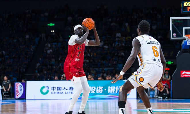 11中7狂轰27分3断!争议外援终于被许利民激活,或成夺冠X因素