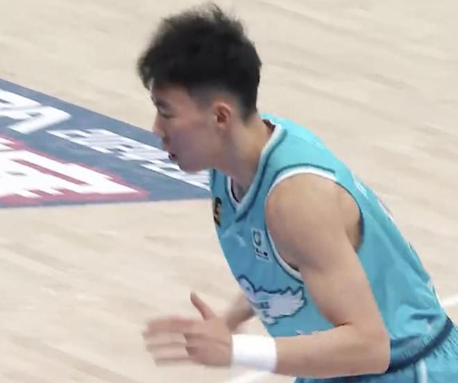 青岛男篮官方:段昂君已完成手术,预计8-12周后进行发力训练