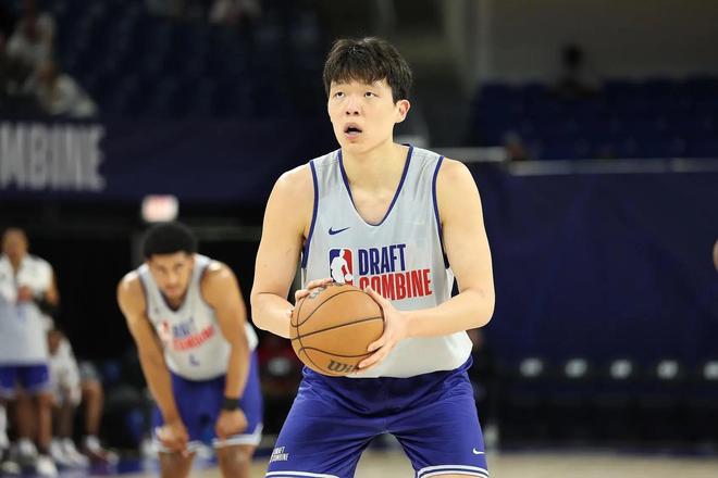 媒体人:5支球队邀请杨瀚森单独试训,目前来看首轮难度很大