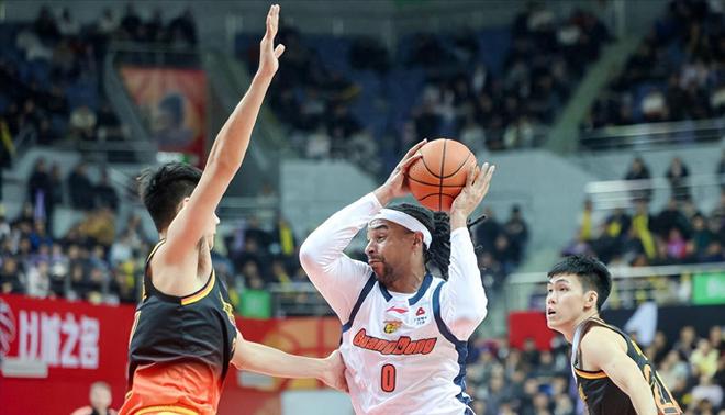 广东客场挑战上海！惨案恐再次发生，杜锋难逃连败