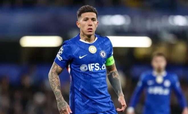 欧文:只要恩佐没有公开甩锅队友,切尔西内部就不会有问题