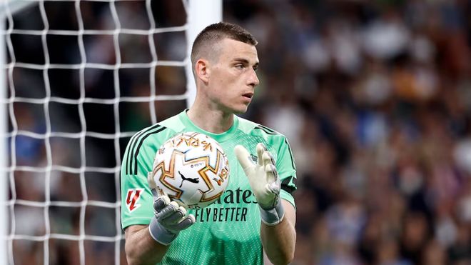 卢宁的皇马生存记:从想走到续约,再到临危受命