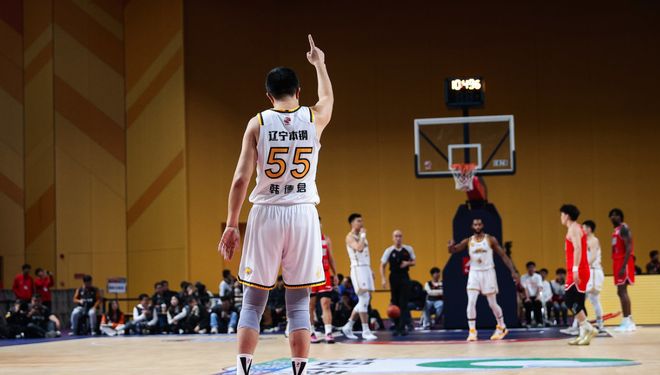 还想再复出！韩德君：光我1个人回辽篮没用 拼了命也改变不了什么