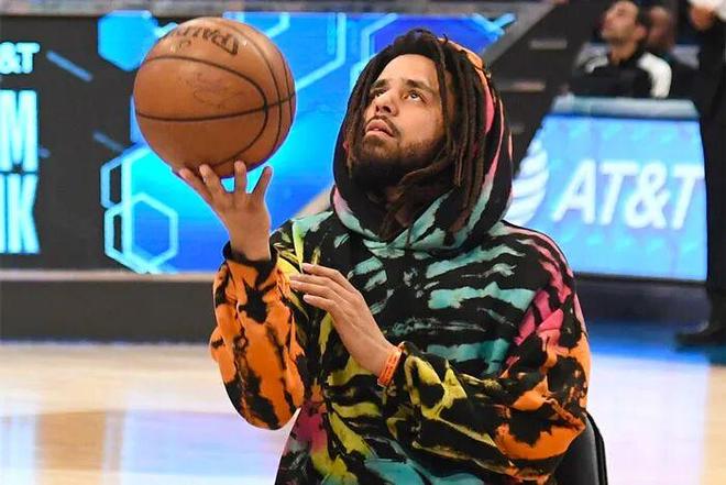 惊了！说唱巨星官宣加盟CBA当球员！